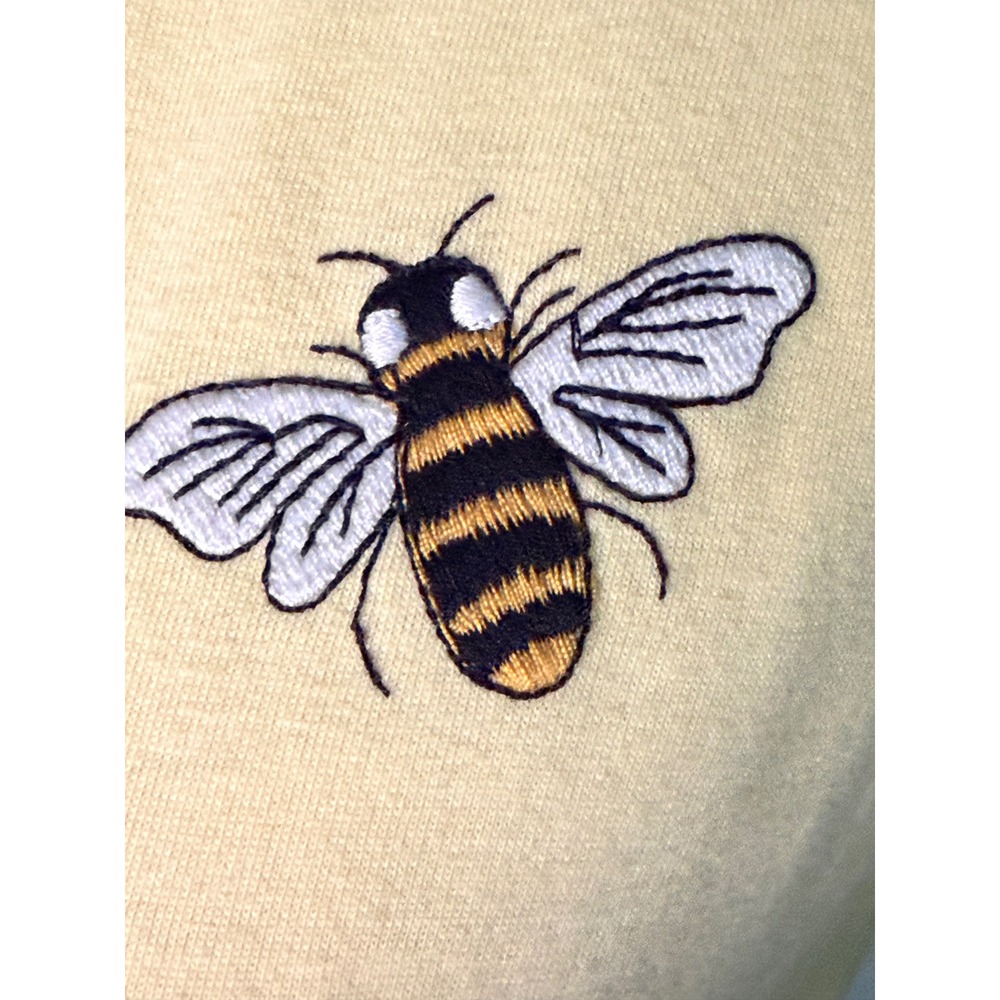 Disney Winnie the Pooh T-Shirt Women Medium Yellow Embroidered Bee Graphic Tee - Picture 13 of 15